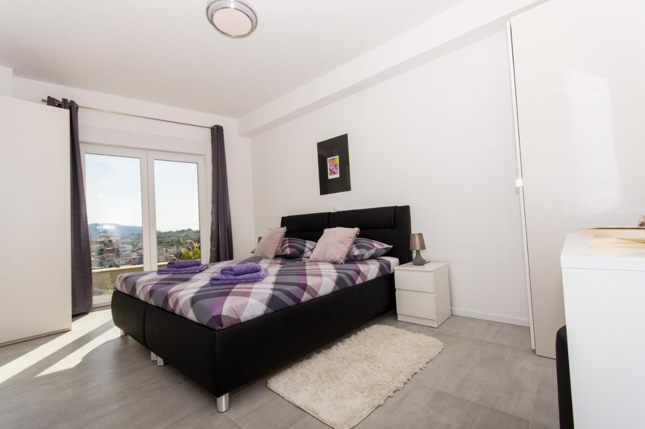 Apartment Julia โตรกีร์ ภายนอก รูปภาพ