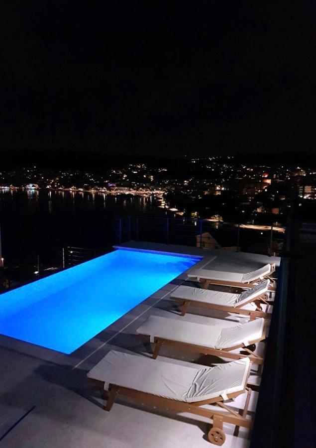 Apartment Julia โตรกีร์ ภายนอก รูปภาพ