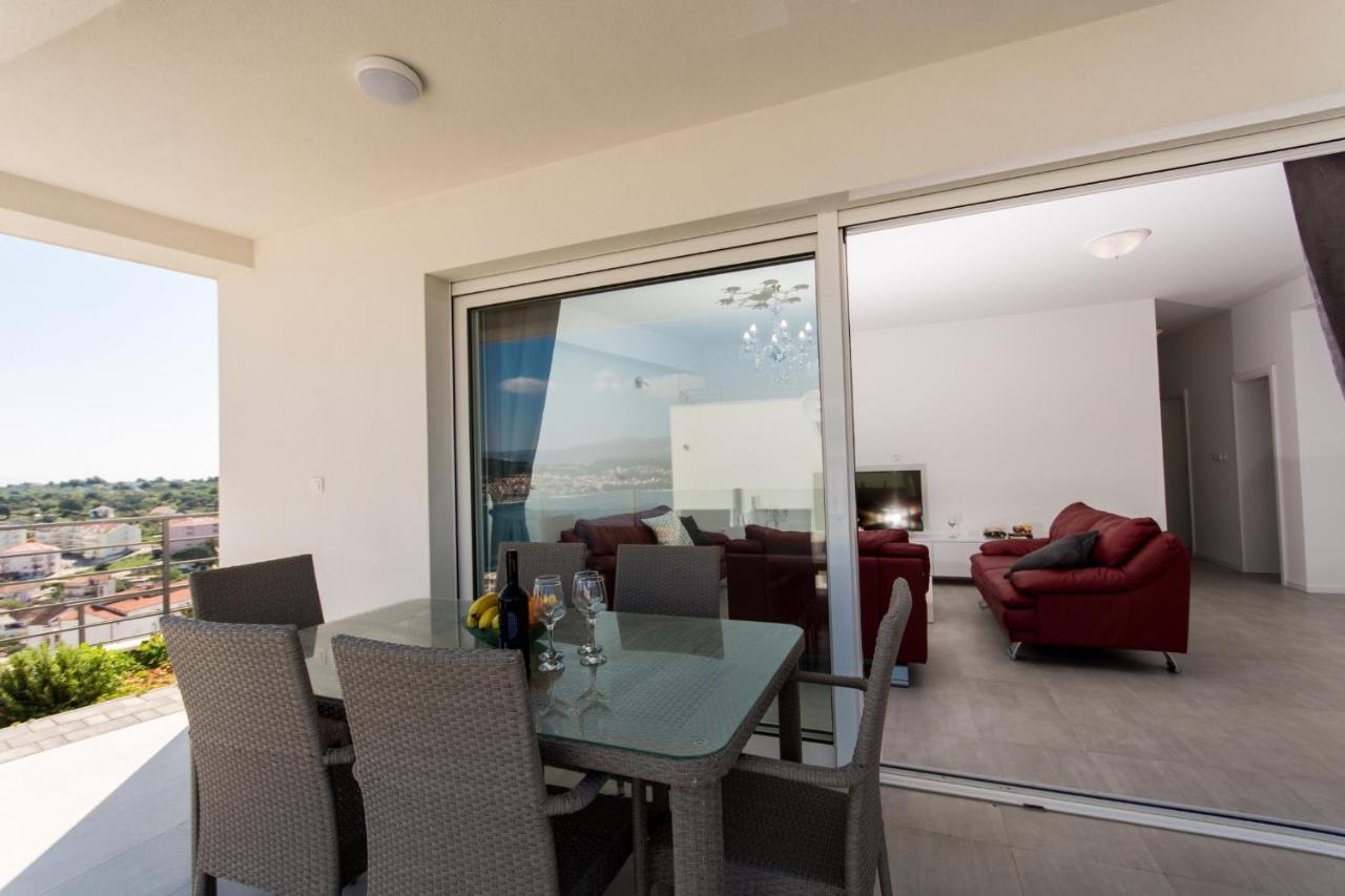 Apartment Julia โตรกีร์ ภายนอก รูปภาพ