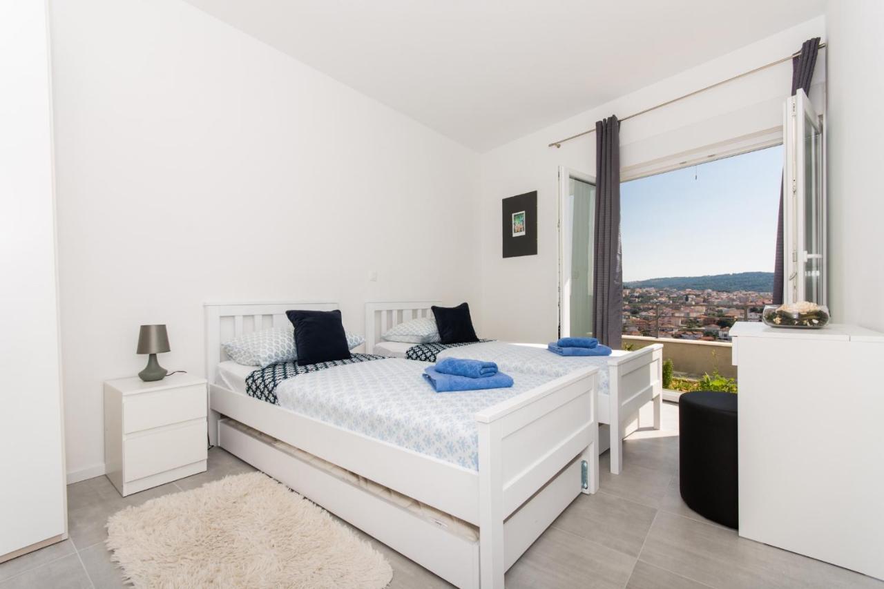 Apartment Julia โตรกีร์ ภายนอก รูปภาพ